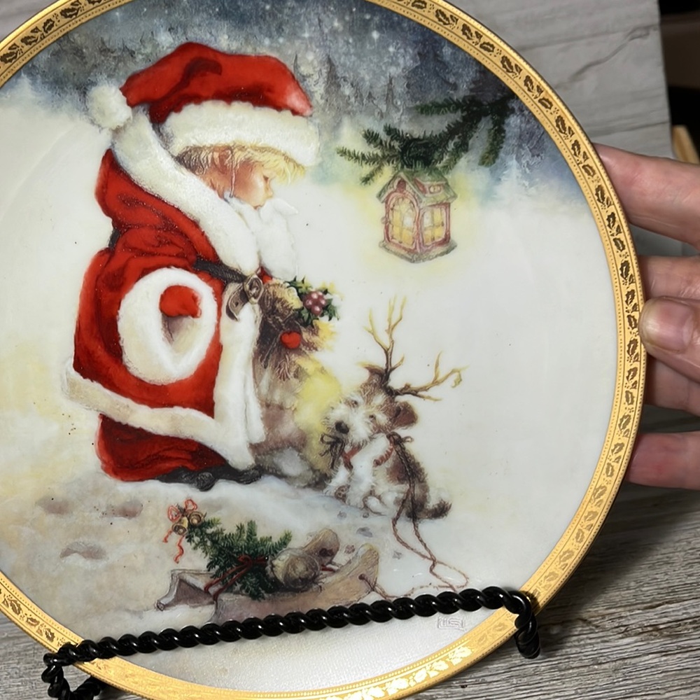 Hamilton Collection Plate "Santa's Littlest Reindeer" 8 1/4"in Box